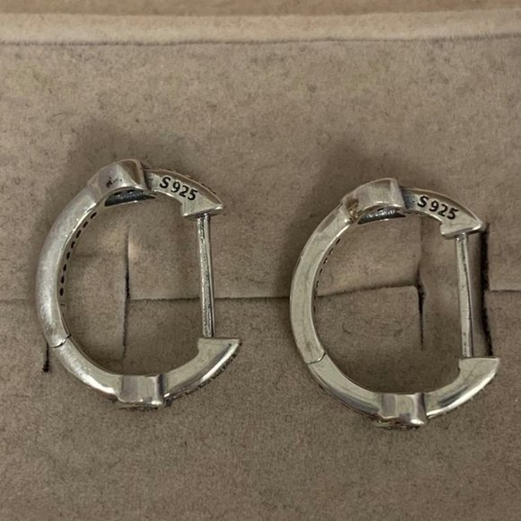 Pandora Pavé Heart Hoop Earrings - Picture 8 of 16